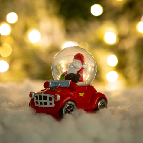 Karácsonyi hógömb - Mikulás autóval